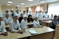Член Совета Республики Е.Зябликова встретилась с учащимися медицинского колледжа
