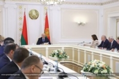 Председатель Совета Республики Н.Кочанова приняла участие в совещании Главы государства