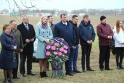 Член Совета Республики К.Капуцкая приняла участие
в митинге-реквиеме к годовщине 
аварии на ЧАЭС
