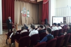 Член Совета Республики Ф.Яшков принял участие в проведении уроков Памяти