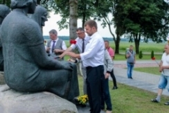 А. Шолтанюк принял участие во встрече с делегацией из Германии и торжественном возложении в мемориальном комплексе «Дремлево»