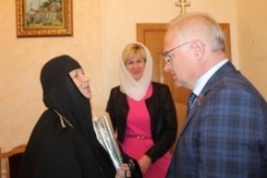 Член Совета Республики Ю.Деркач посетил Полоцкий Спасо-Евфросиниевский монастырь