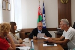 Член Совета Республики В.Лискович провел личный прием граждан