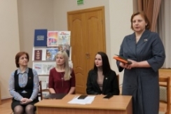 Член Совета Республики Е.Серафинович посетила Лидскую гимназию
