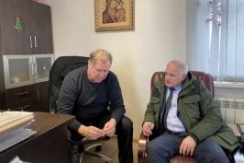 Член Совета Республики Ю.Деркач посетил фермерское хозяйство в Витебском районе