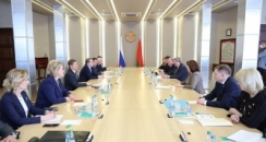 Председатель Совета Республики Н.Кочанова встретилась с делегацией Совета Федерации