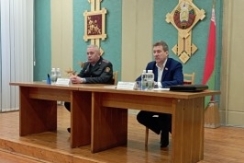 Член Совета Республики В.Полищук в рамках единого дня информирования выступил перед трудовыми коллективами