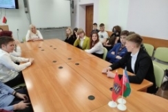 Член Совета Республики К.Капуцкая приняла участие в круглом столе «Разговор с сенатором»