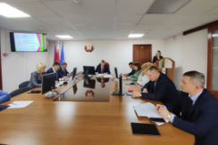 Член Президиума Совета Республики Т.Рунец
приняла участие в заседании администрации
Октябрьского района г. Минска 
