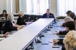 Член Совета Республики О.Романов встретился с трудовым коллективом
