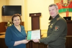 Члену Совета Республики Е.Серафинович вручена награда по итогам творческого конкурса