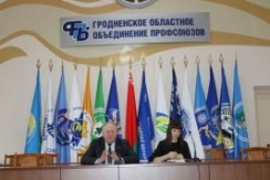 Член Совета Республики В.Лискович провел расширенное заседание с председателями организаций отраслевых профсоюзов Гродненской области