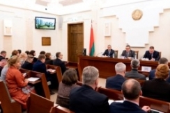 Член Совета Республики О.Романов принял участие в круглом столе